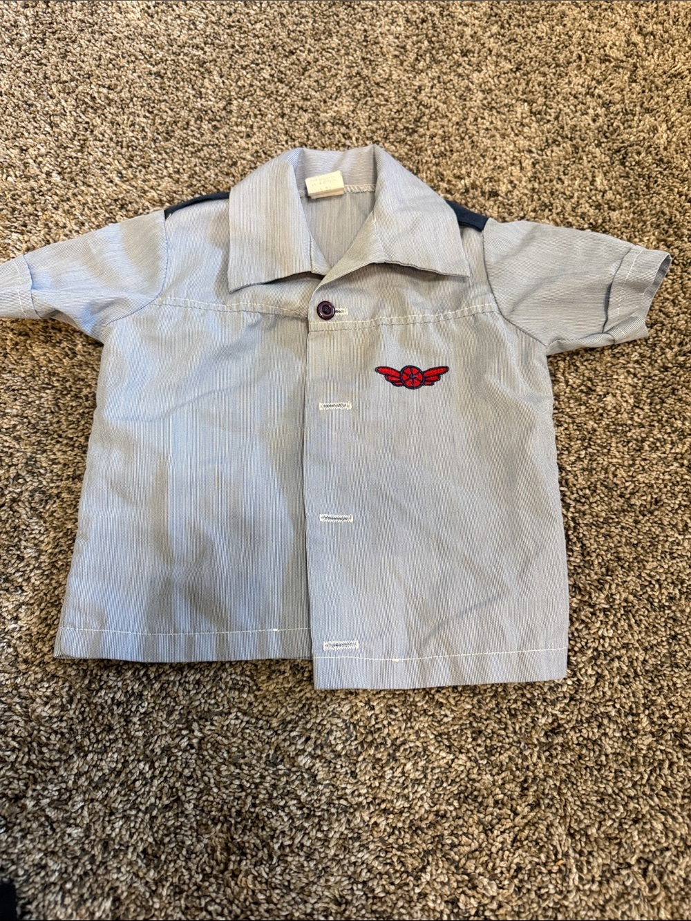 Light Blue Boys' Short Sleeve Button-Up Shirt with Red Wing Patch vintage